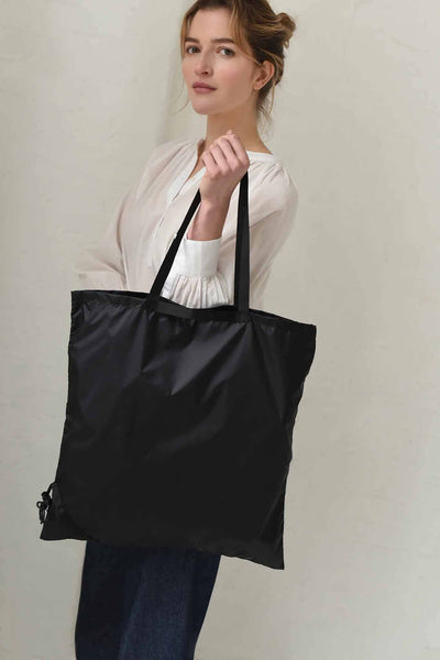 8.6.4 Ultra Lightweight Nylon Bag - Black