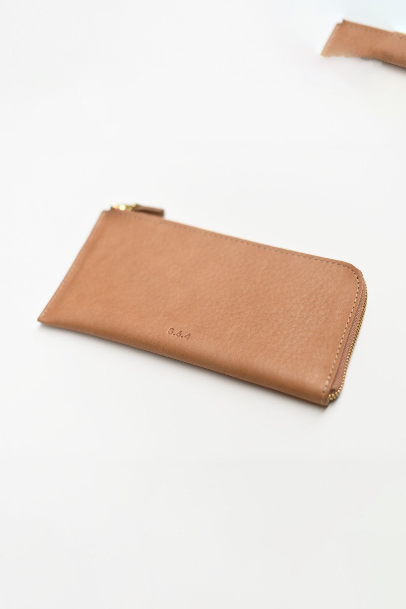 8.6.4 Zip Wallet Long - Tan
