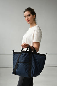 8.6.4 Small Nylon Weekender Bag - Navy