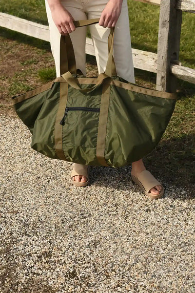 8.6.4 Nylon Weekender Bag - Olive