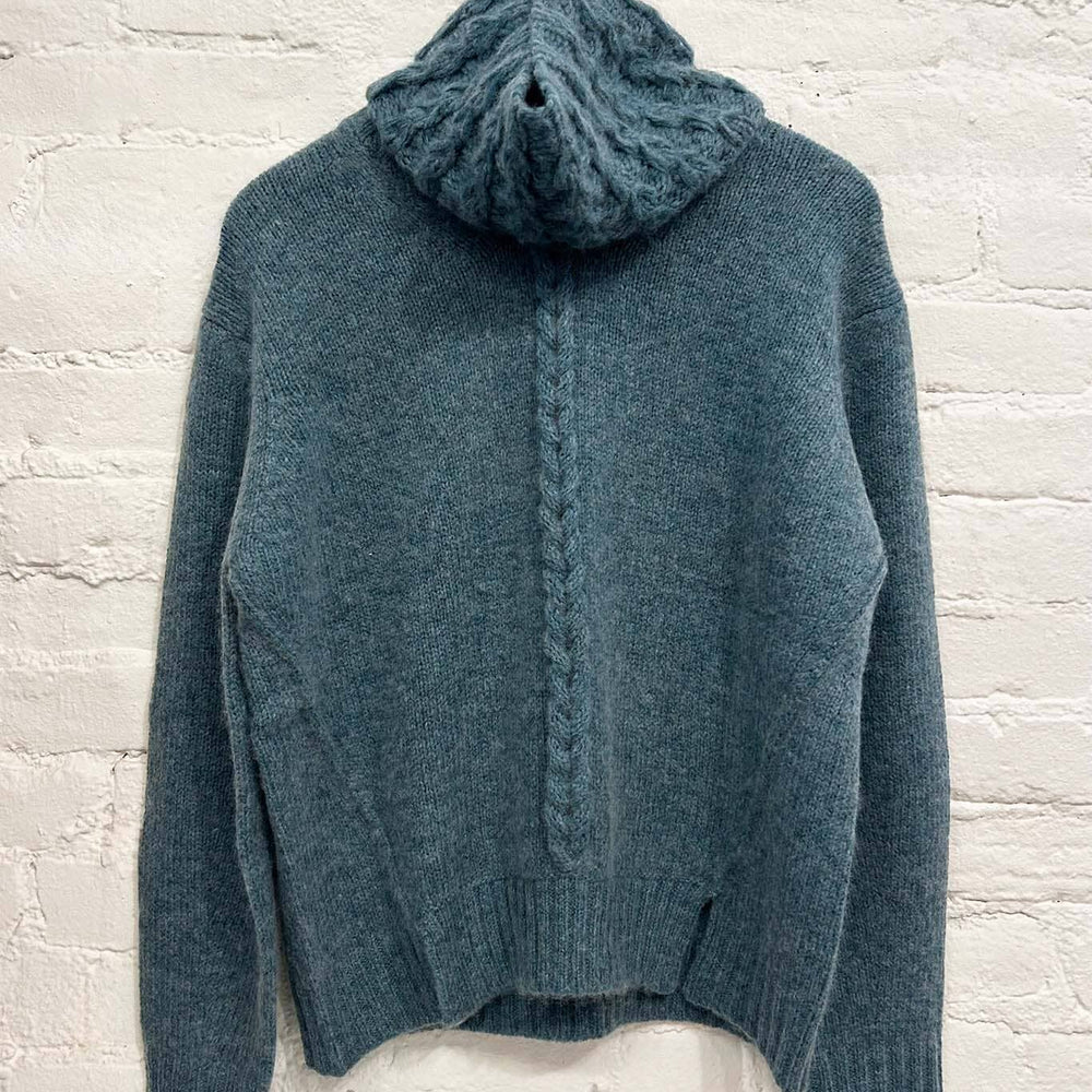 The M.Patmos knit wool Mies sweater in mineral paired with the knit woven funnelneck scarf in mineral