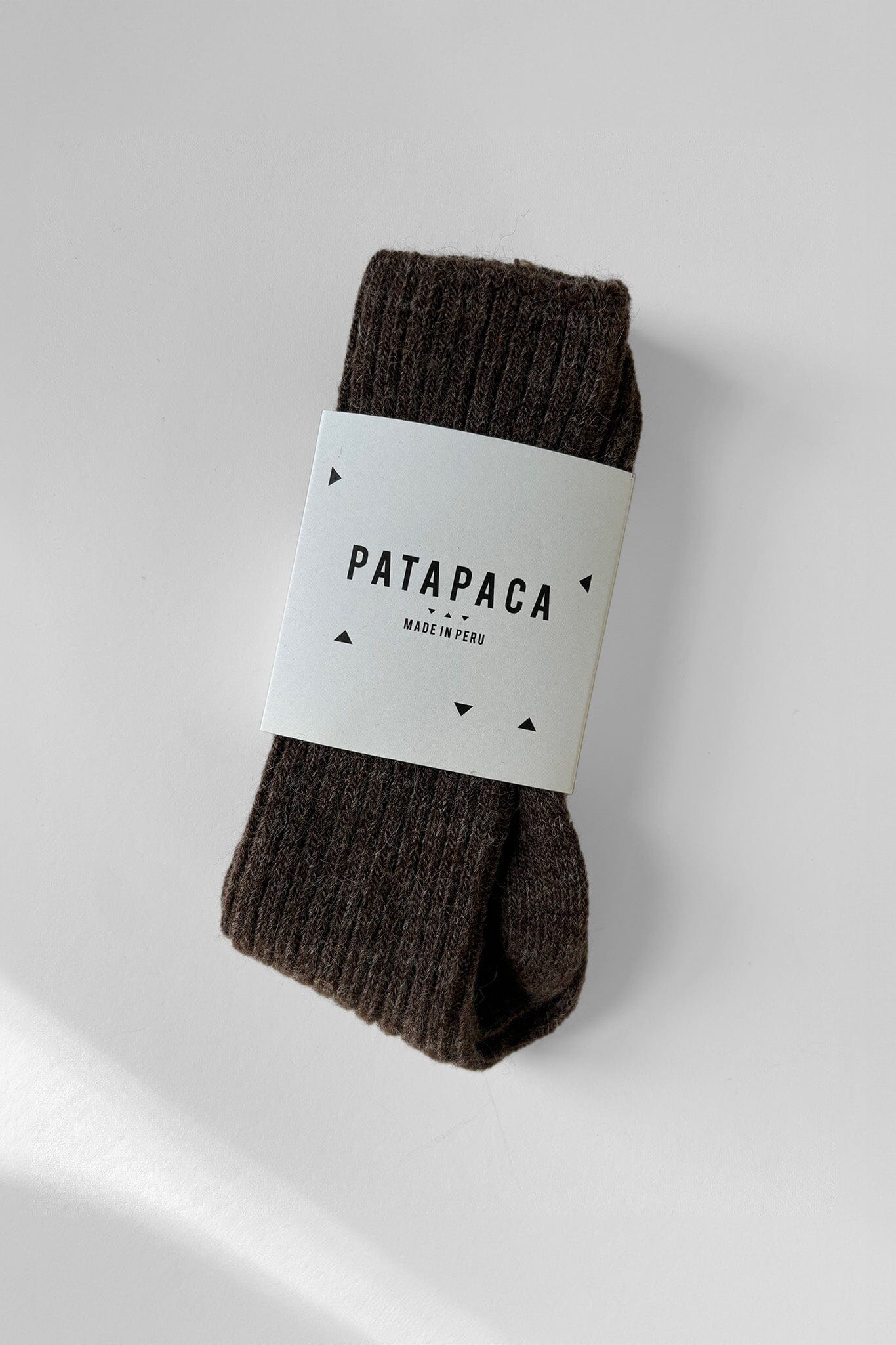 Brown winter socks in Pata Paca packaging