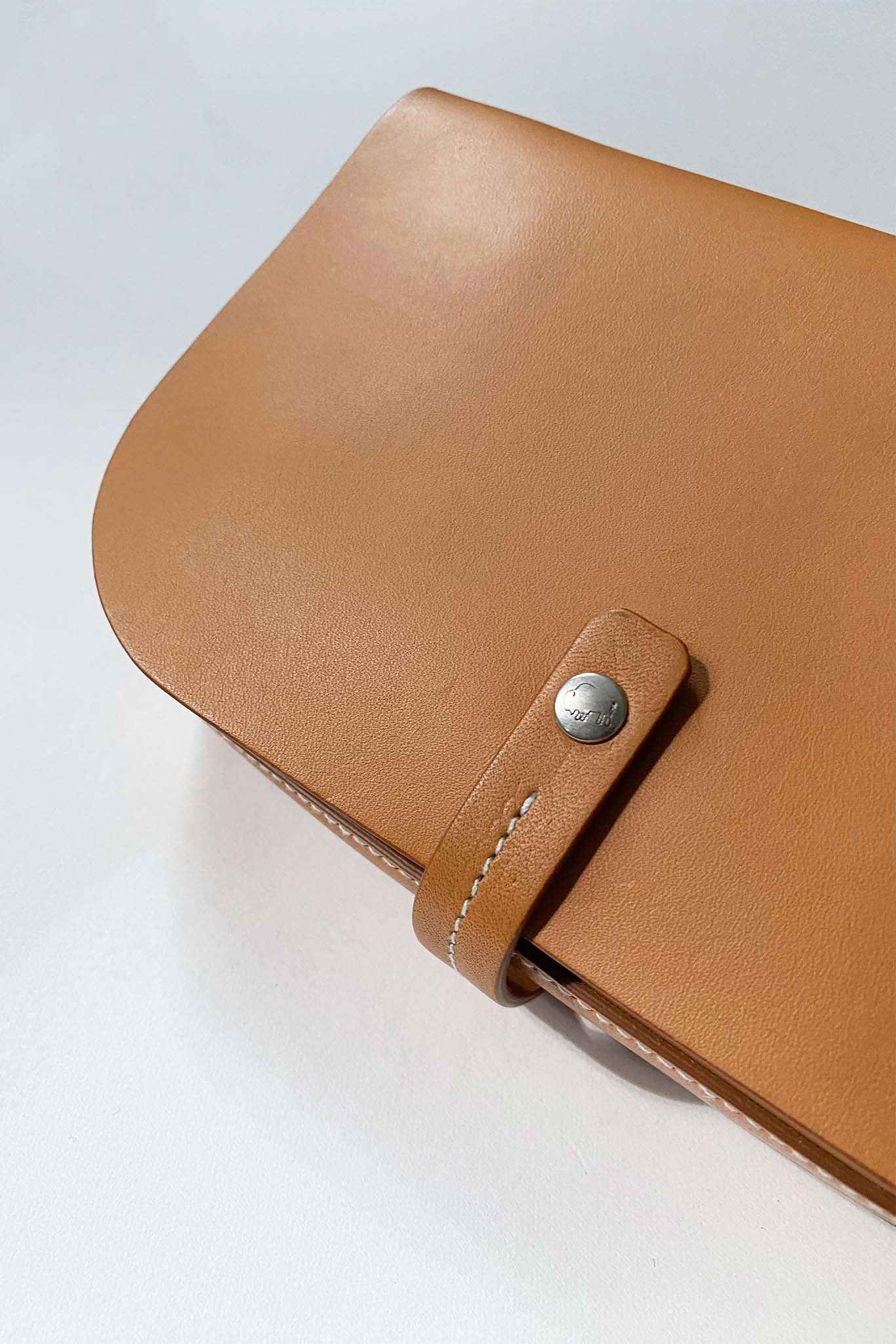 Il Bisonte Piccarda Crossbody - Tan – M.PATMOS