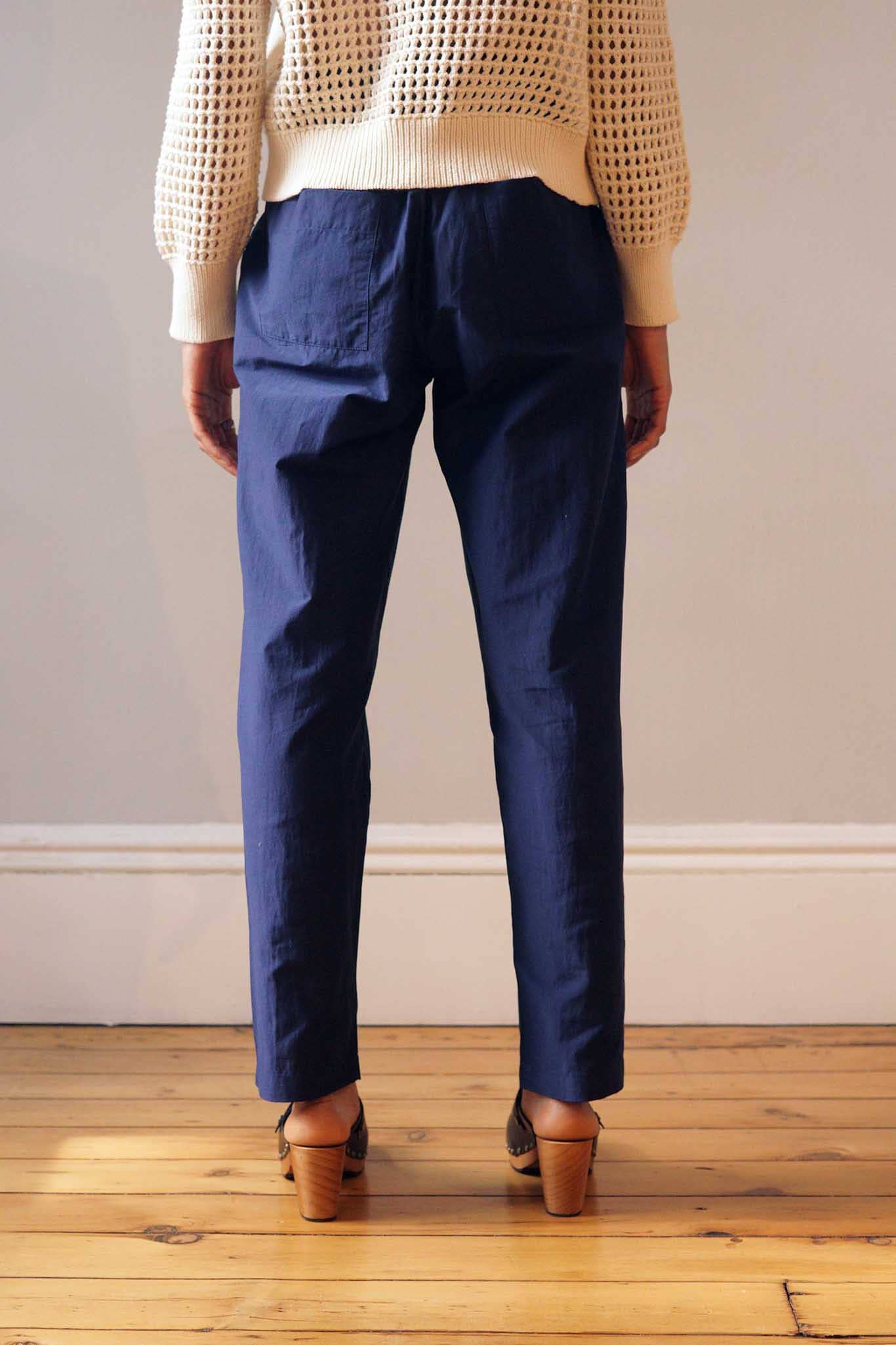 Cotton summer drawstring pant with tapered legs. Brooklyn Style