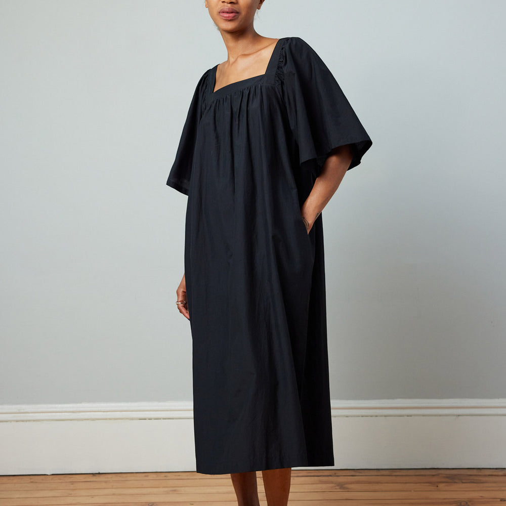 
                  
                    womens summer dress for summer. Square neck with voluminous sleeves.
                  
                