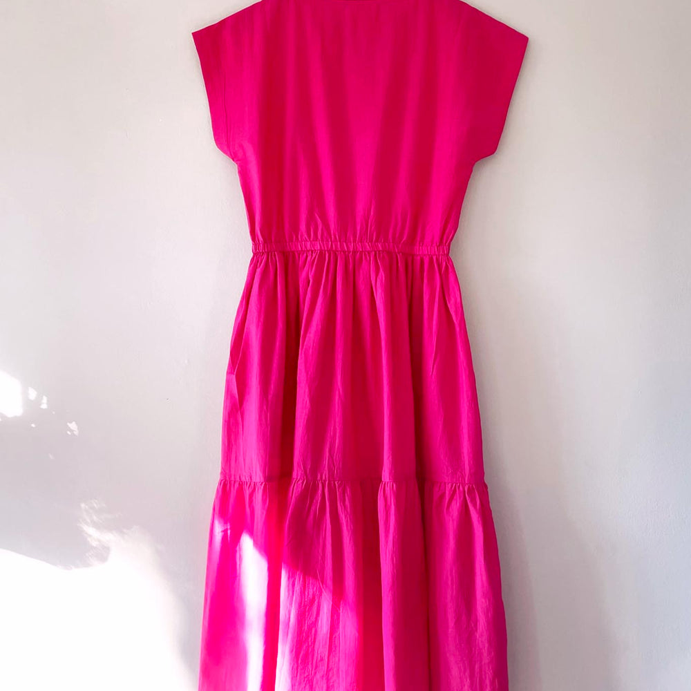 
                  
                    perfect summer sun dress for summer. Occasion dress. Jewel neck line with elastic waist and flowy skirt.
                  
                